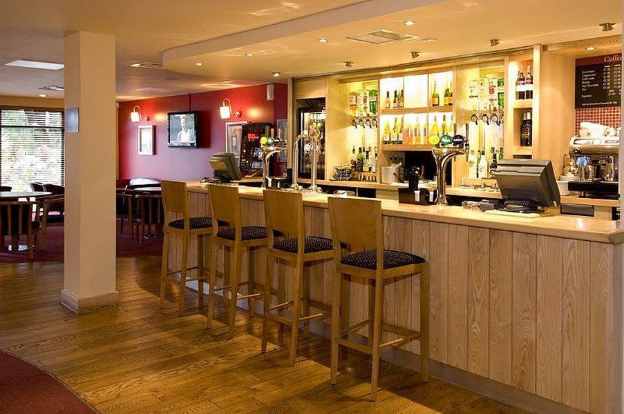 Premier Inn Bournemouth Westbourne Экстерьер фото